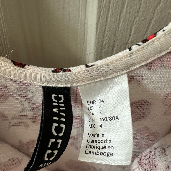 H&M DividedFloral Sleeveless Dress - Red and Black on White - Picture 4 of 5